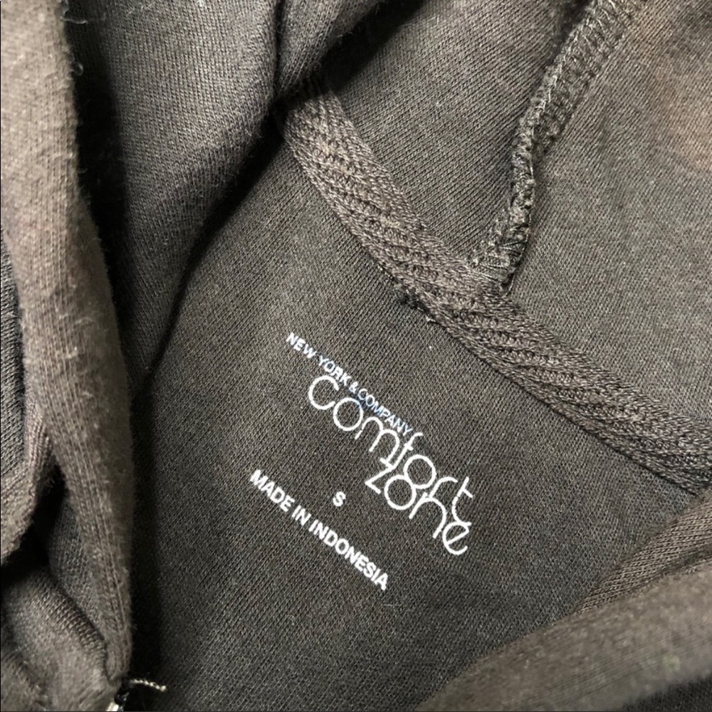 NEW York & Company Chocolate Brown Ruched Sleeve Pocket Zipup Hoodie SIZE S - Picture 2 of 12